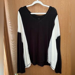 Torrid 3X Black and Cream Long Sleeve Top